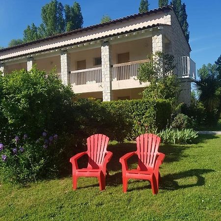 Hotel Le Moulin De Cesar Vaison-la-Romaine Exterior foto